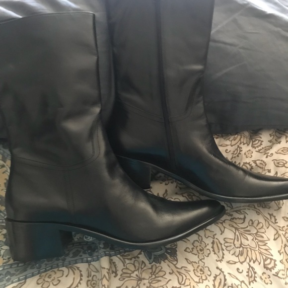 ❤️❤️Very nice pair of black leather Boots - Picture 1 of 8
